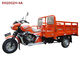 El policía motorizado anaranjado/tres de 200cc 250cc tres rueda la motocicleta del cargo con el tejado del cargo